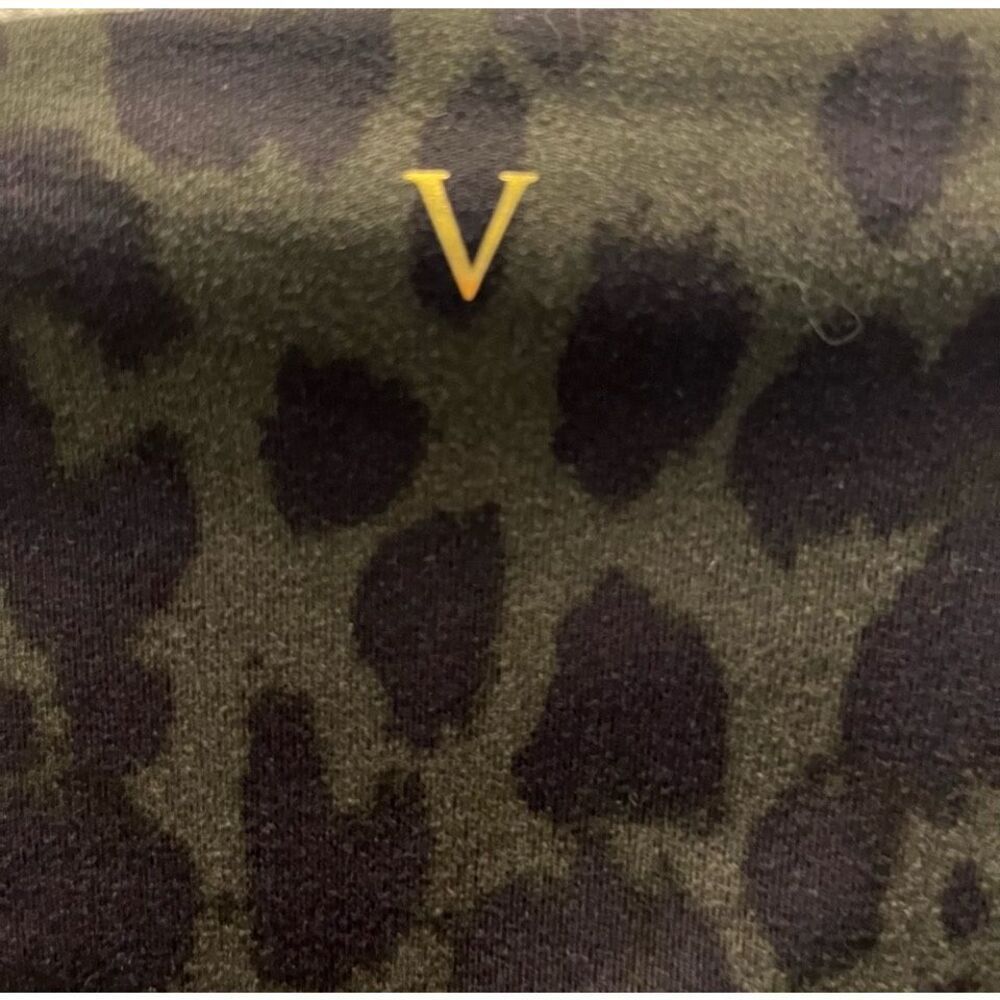 NWOT Women’s Victoria's Secret Leopard Print Leggings with side pockets and hidd - Picture 8 of 8